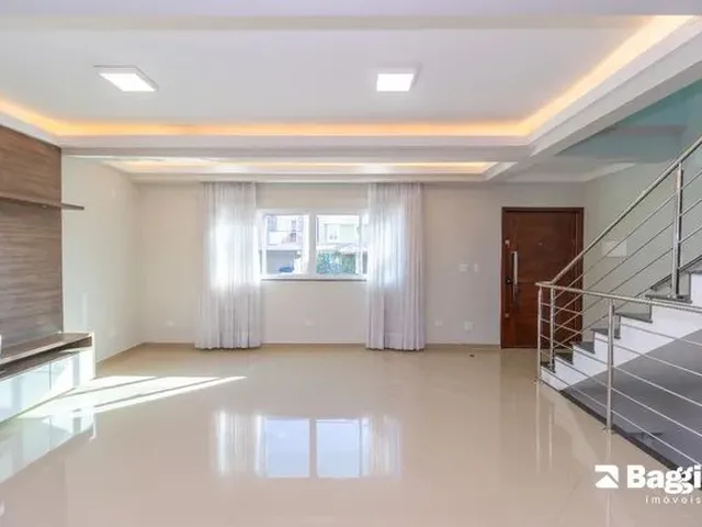 Imagem 12: Casa de 4 Quartos para Alugar no Bairro Campo Comprido