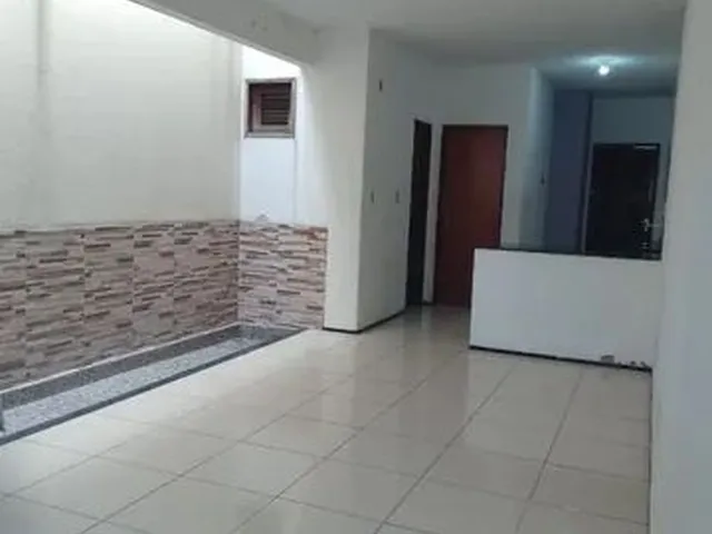 Imagem: Linda Casa em Maracanau