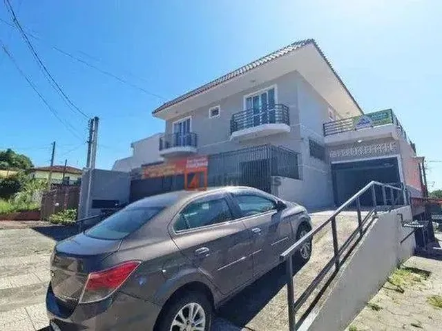 Imagem 6: Sobrado com 3 Dormitórios para Alugar por R$ 3.200/Mês - Sítio Cercado - Curitiba/Pr