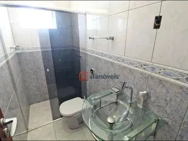 Imagem 2: Sobrado com 3 Dormitórios para Alugar por R$ 3.200/Mês - Sítio Cercado - Curitiba/Pr