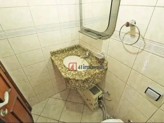 Imagem 11: Sobrado com 3 Dormitórios para Alugar por R$ 3.200/Mês - Sítio Cercado - Curitiba/Pr