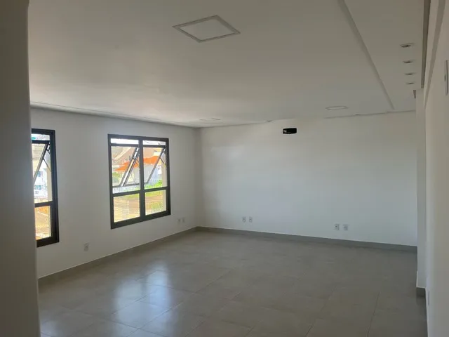 Imagem: Sala Comercial em Barreiros Próx. Ao Shopping