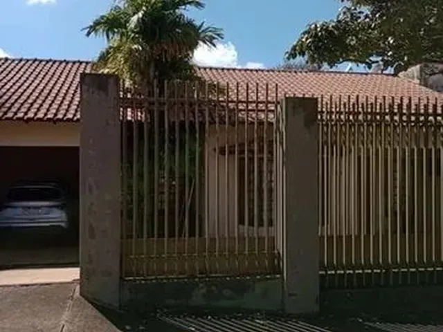 Imagem: Casa À Venda 3 Quartos, 2 Vagas, 664M²