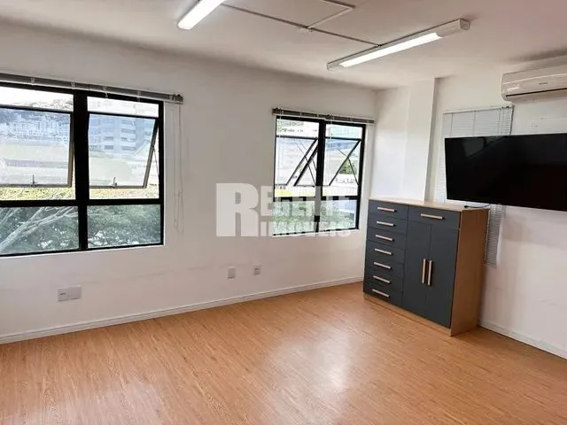 Imagem 6: Ampla Sala Comercial em Excelente Localização na Trindade