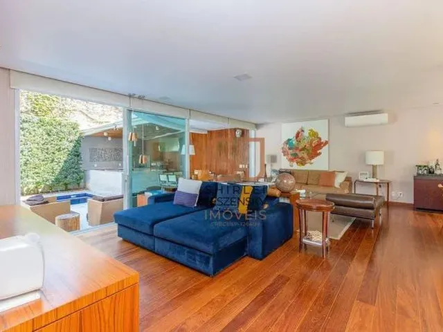 Imagem: Linda Casa com 3 Suítes e Área Gourmet