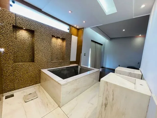 Imagem 15: Excelente Casa Duplex com 5 Quartos, 1 Suíte, Varanda e 4 Vagas no Bairro Trevo