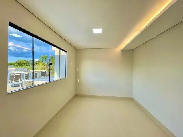 Imagem 10: Casa Nova de Alto Padrão Um Luxo Sofisticada e Moderna Tudo de Alta Qualidade!
