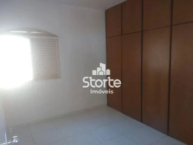 Imagem 4: Casa com 3 Dormitórios para Alugar, 280 M² por R$ 3.800/Mês - Tabajaras