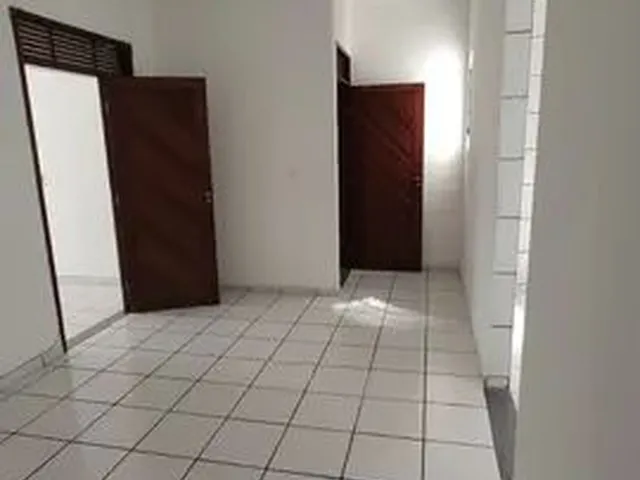 Imagem 10: Aluga-Se Casa/Sobrado para Aluguel no Bairro de Candelária !