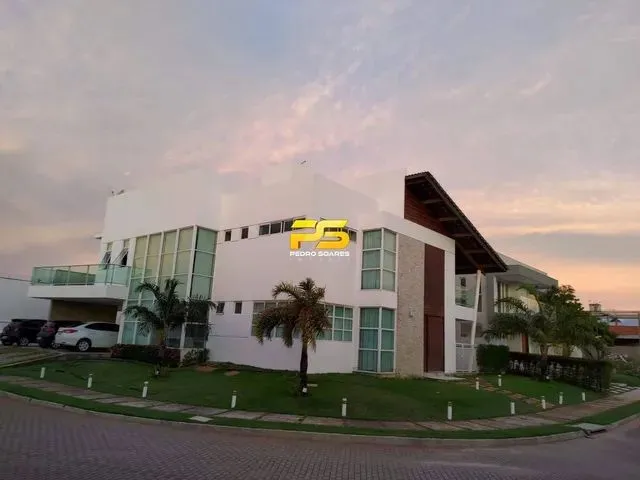 Imagem: Casa de Condomínio com 6 Quartos À Venda