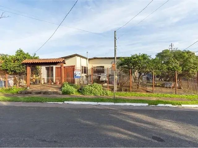 Imagem: Casa de Esquina a Venda na Morara do Vale