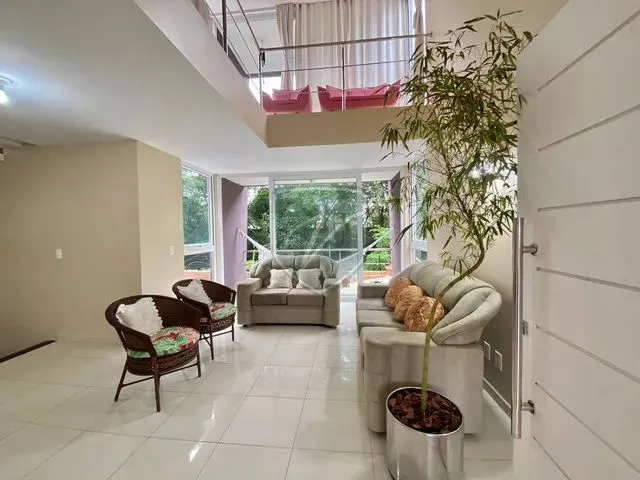 Imagem: Casa Espetacular em Condomínio Fechado
