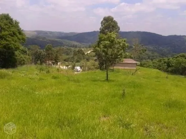 Imagem: A casa possui 2 Dormitórios, 20.000m² de Área, Imóvel