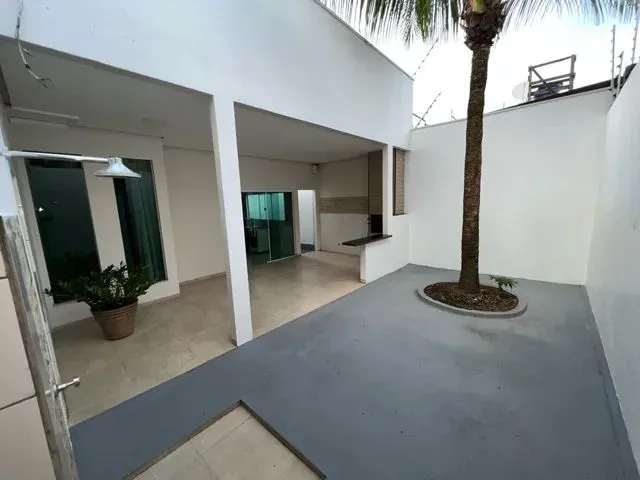 Imagem: Aluga-Se Casa com Mobília
