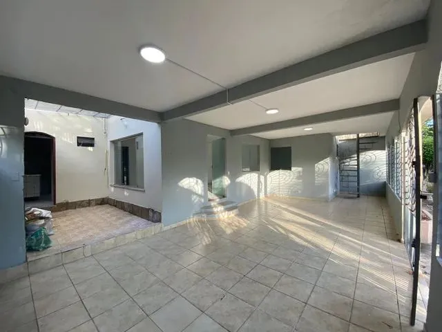 Imagem: Casa com 4 Suítes na Pedreira em Alameda