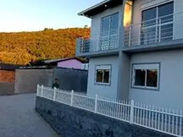 Imagem 1: Iluminado Novo Apto de 2 Qt com Sacadas