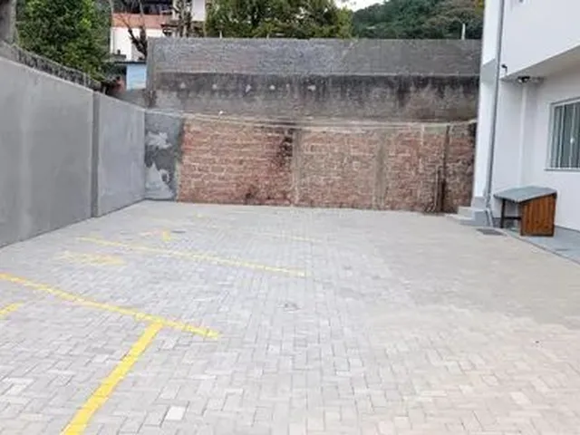 Imagem 12: Iluminado Novo Apto de 2 Qt com Sacadas
