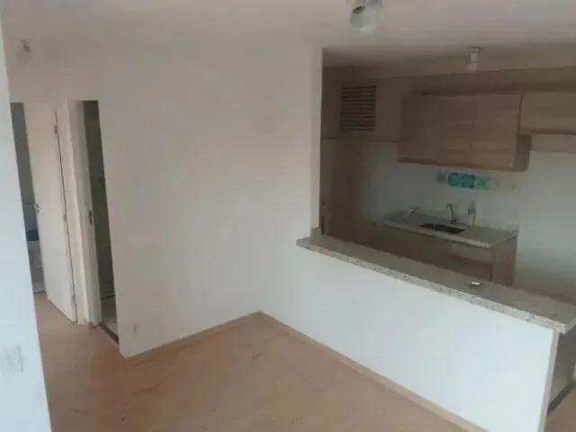 Imagem: O apartamento possui 2 Dormitórios, 1 Suíte, 1 Banheiro,