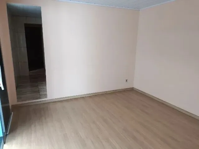 Imagem 3: Alugo Casa de Fundos Grande com 9 Peças