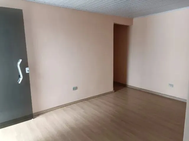 Imagem 4: Alugo Casa de Fundos Grande com 9 Peças
