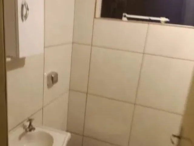 Imagem 10: Alugo Casa de Fundos Grande com 9 Peças