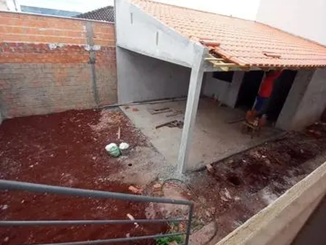 Imagem 6: Casa para Aluguel Possui 200 Metros Quadrados com 3 Quartos em Manoel Müller - Rolândia