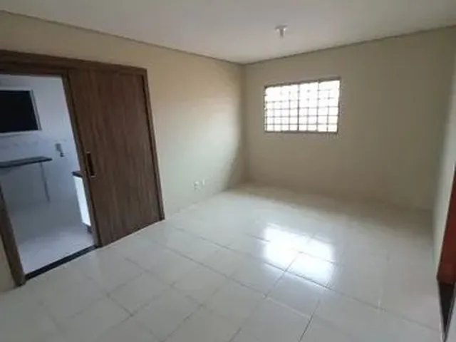 Imagem 11: Casa para Aluguel Possui 200 Metros Quadrados com 3 Quartos em Manoel Müller - Rolândia