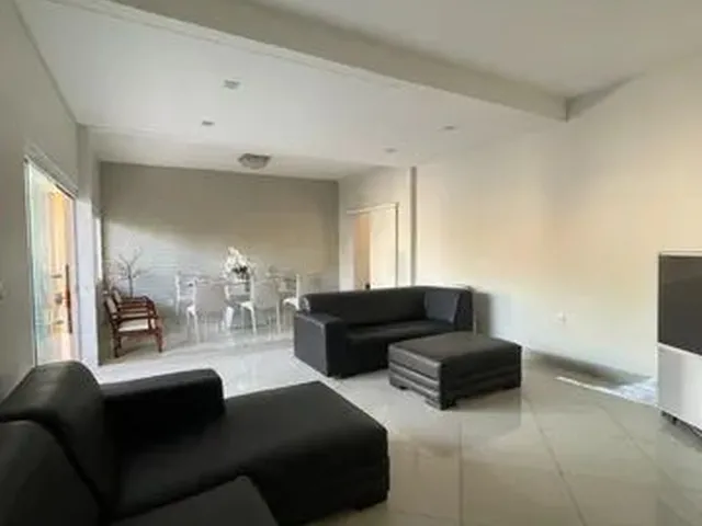 Imagem 6: Casa para Aluguel com 380 Metros Quadrados com 5 Quartos em Jardim Itália - Cuiabá - Mt