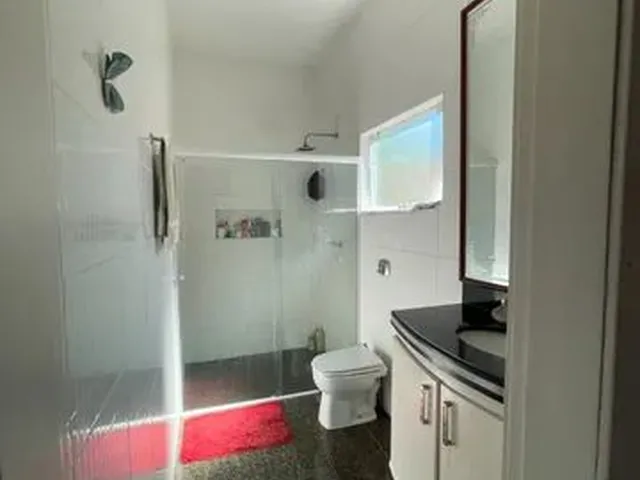 Imagem 11: Casa para Aluguel com 380 Metros Quadrados com 5 Quartos em Jardim Itália - Cuiabá - Mt