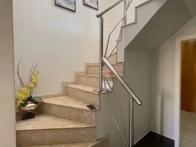 Imagem 10: Casa para Aluguel com 380 Metros Quadrados com 5 Quartos em Jardim Itália - Cuiabá - Mt