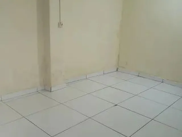 Imagem 5: Kitnet no Centro, com Cama/Roupeiro, Livre de Energia, Agua e Internet $ 770,00