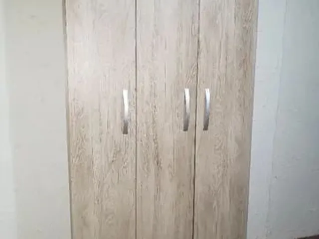 Imagem 3: Kitnet no Centro, com Cama/Roupeiro, Livre de Energia, Agua e Internet $ 770,00