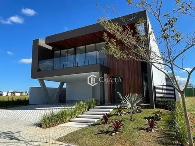 Imagem: Casa com 4 Dormitórios À Venda, 500 M²
