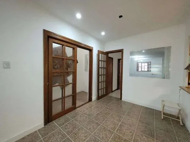Imagem: Porto Alegre - Casa Padrão - Jardim Itu