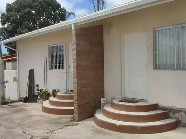Imagem 2: Casa com Dois Quartos na Agronômica