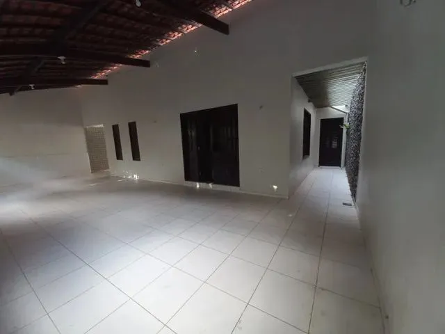 Imagem: Casa para Aluguel com 250 Metros Quadrados