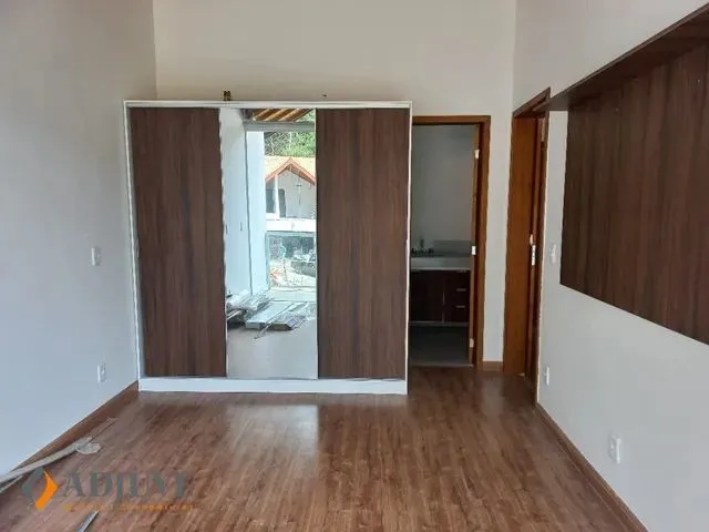 Imagem 9: Petrópolis - Casa Padrão - Carangola