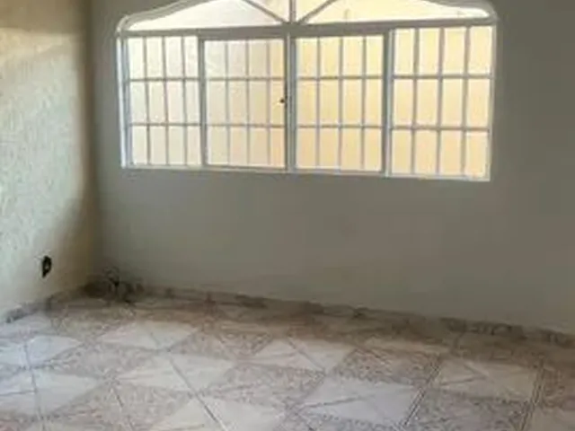 Imagem 3: Alugo Ótima Casa em Samambaia Sul
