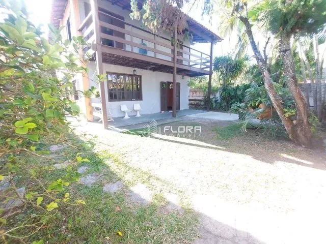 Imagem: Casa com 7 Dormitórios À Venda, 290 M²