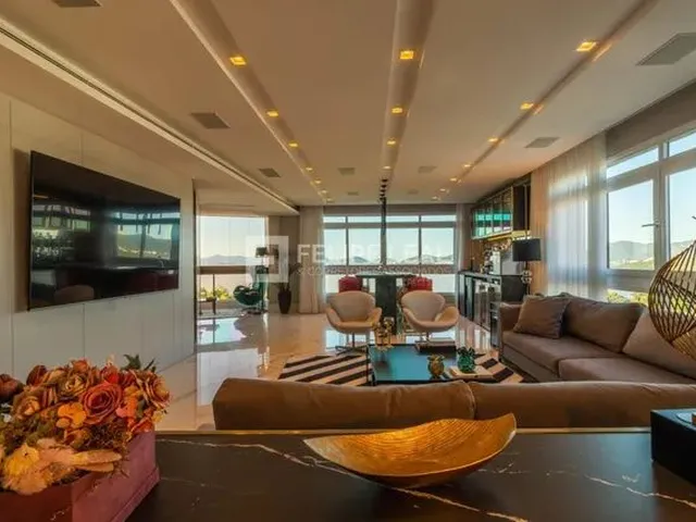 Imagem 1: Apartamento para Venda em Florianópolis, Agronômica, 3 Dormitórios, 3 Suítes, 5