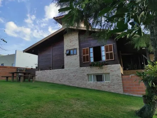 Imagem: Casa para Alugar, Três Quartos, Recanto