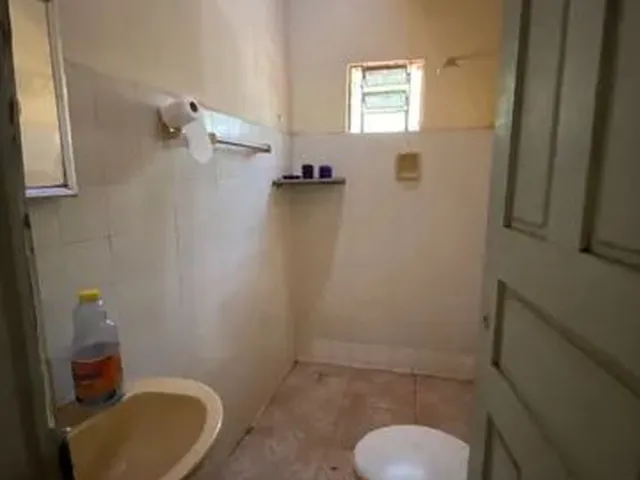 Imagem 9: Vendo Lote com Casa (Beco da Raposa Rua02