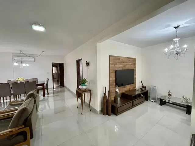 Imagem: Casa a Venda, em Bairro Copacabana Próximo