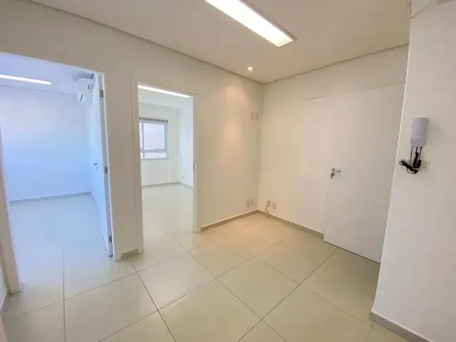 Imagem 13: Sala Comercial no Centro de Biguaçu