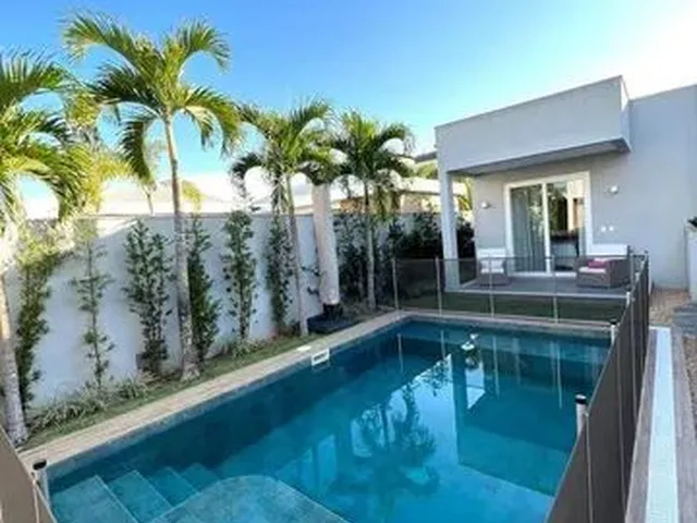 Imagem: Casa com 4 Dormitórios À Venda, 472 M²