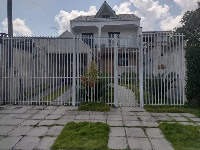 Imagem: A casa possui 2 Dormitórios, 2 Banheiros, 1 Vaga na