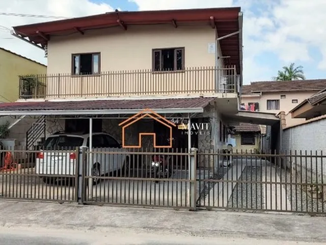 Imagem: Residência 340M² com 3 Moradias no Bairro