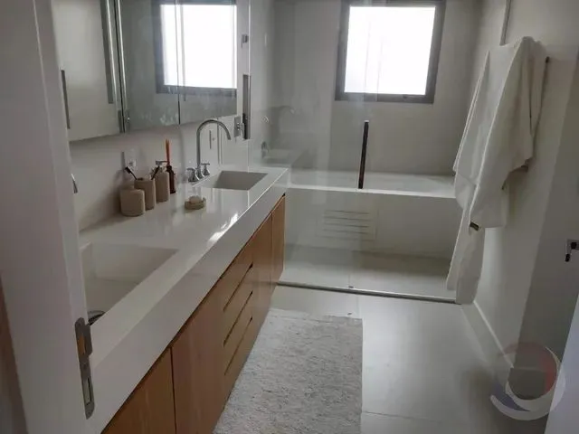 Imagem 12: Apartamento para Venda em Florianópolis, Jurerê Internacional, 3 Dormitórios, 3