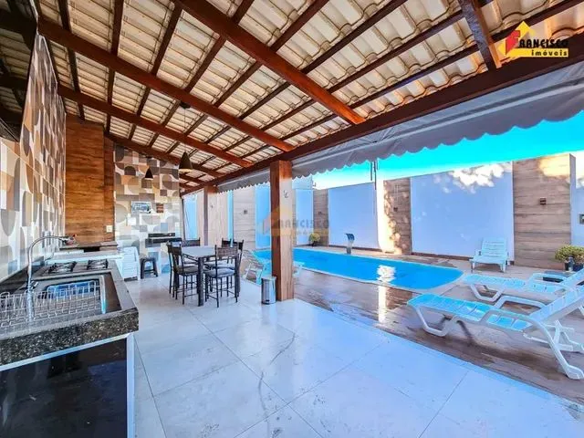 Imagem: Casa À Venda, 3 Quartos, 1 Suíte, 3 Vagas