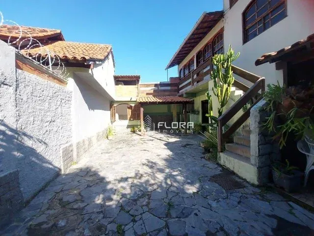 Imagem: Casa com 3 Dormitórios À Venda, 151 M²